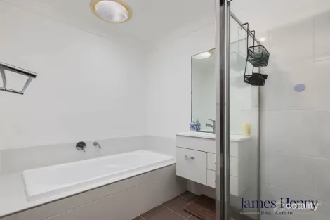 Property photo of 21 Stayard Drive Largs NSW 2320