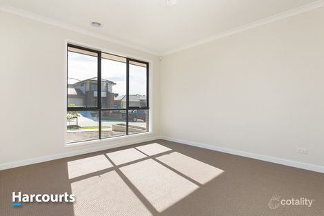 Property photo of 35 Nixon Drive Berwick VIC 3806