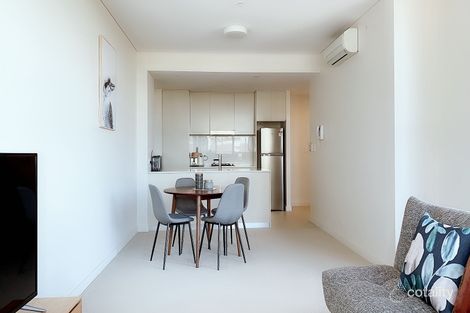 Property photo of 202/2 Discovery Point Place Wolli Creek NSW 2205