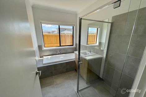 Property photo of 9 Song Street Mambourin VIC 3024