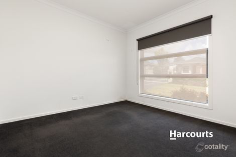 Property photo of 1 Hackberry Place Berwick VIC 3806