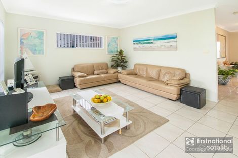 Property photo of 17 Waterview Avenue Haywards Bay NSW 2530