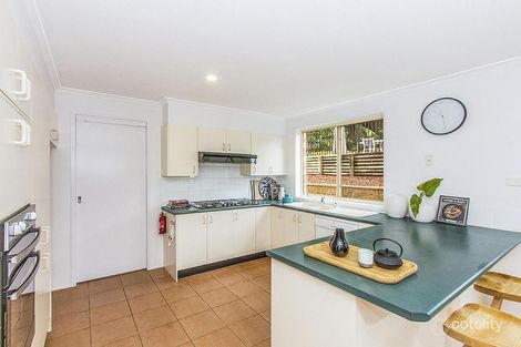 Property photo of 8 Woodbine Close Lisarow NSW 2250