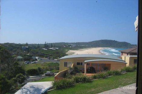 Property photo of 2/166 Boomerang Drive Boomerang Beach NSW 2428