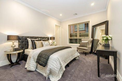 Property photo of 10 Faraday Court Glen Waverley VIC 3150