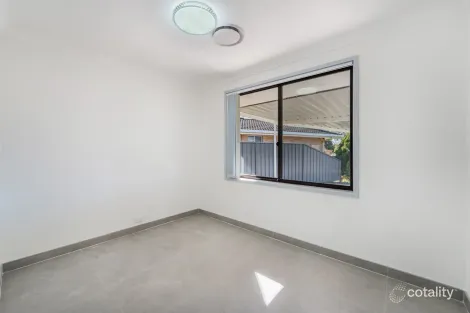 Property photo of 1 Sebastian Avenue Rosemeadow NSW 2560
