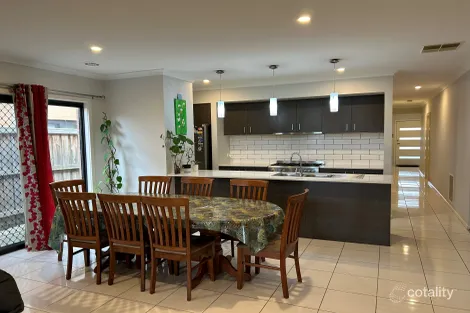 Property photo of 24 Fenway Boulevard Clyde North VIC 3978
