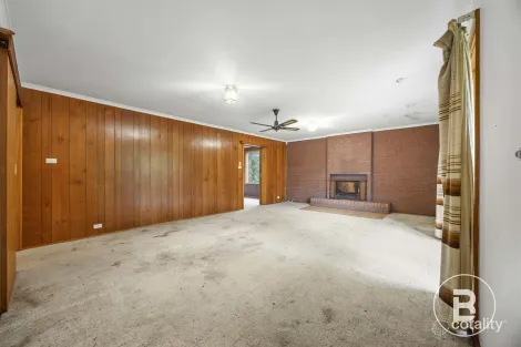 Property photo of 5 Ballan-Meredith Road Meredith VIC 3333