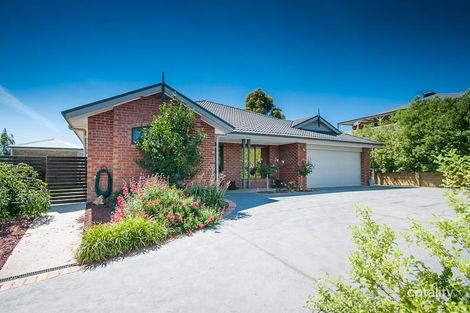 Property photo of 17 Alcheringa Court Gisborne VIC 3437