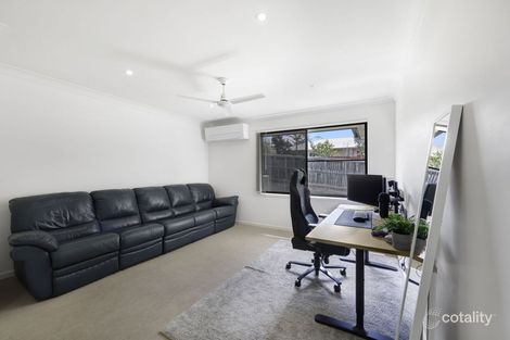 Property photo of 8 Kenneth Drive Augustine Heights QLD 4300