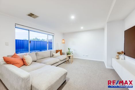 Property photo of 2 Madeira Turn Byford WA 6122