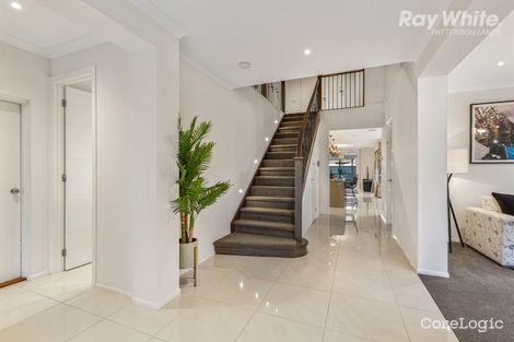 Property photo of 13 Waterside Drive Waterways VIC 3195