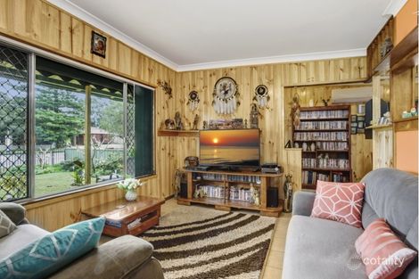 Property photo of 7 Kerry Crescent Berkeley Vale NSW 2261