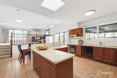 Property photo of 3 Soderlund Drive Doncaster VIC 3108
