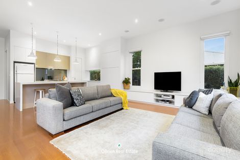 Property photo of 2 Heather Grove Cheltenham VIC 3192