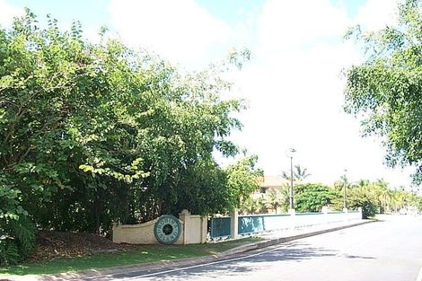 32 Beauty Point Dr, Robina, QLD 4226