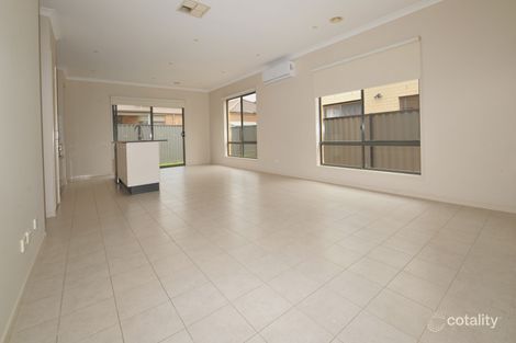 Property photo of 3 Kilmarnock Way Clyde North VIC 3978