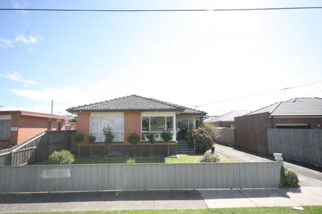 17 Alder Cres, Bell Park, VIC 3215