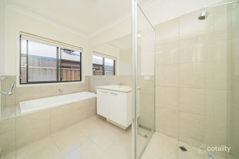 Property photo of 102 Heybridge Street Clyde VIC 3978