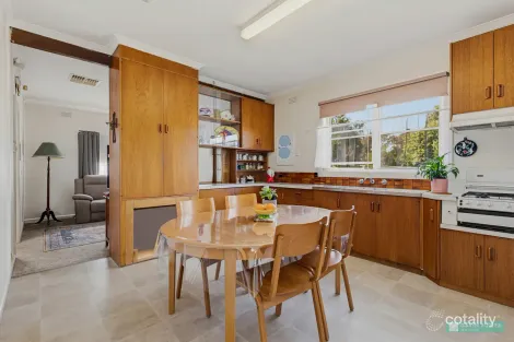 Property photo of 17 Bray Street Long Gully VIC 3550