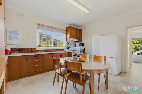 Property photo of 17 Bray Street Long Gully VIC 3550