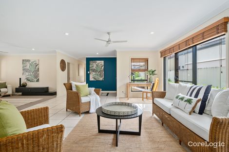 Property photo of 544 Oyster Cove Promenade Helensvale QLD 4212