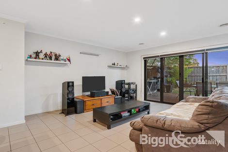 Property photo of 22 Grevillea Circuit Maidstone VIC 3012