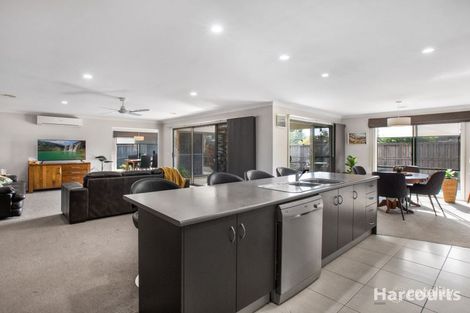 Property photo of 19 Royanne Close Bunyip VIC 3815