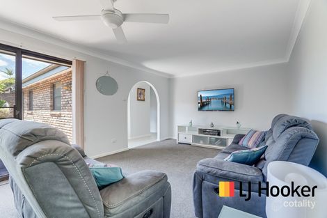 Property photo of 42 Macintyre Crescent Ruse NSW 2560