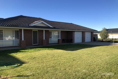 Property photo of 64 Paldi Crescent Glenfield Park NSW 2650