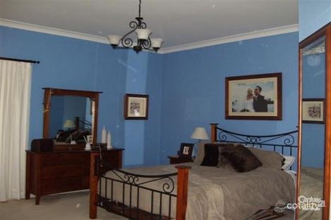 Property photo of 5 Wirra Close Edensor Park NSW 2176