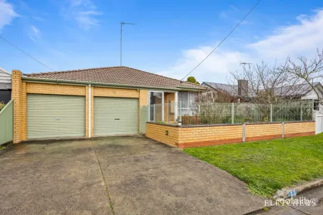 13 Park St E, Redan, VIC 3350