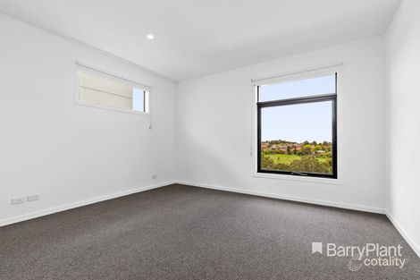 13 Wattlebird Ct, Sunshine North, VIC 3020
