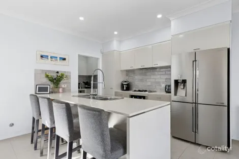 Property photo of 213 Macpherson Street Warriewood NSW 2102