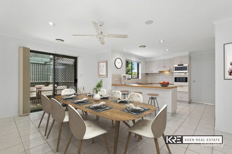 Property photo of 18 Springvalley Way Narre Warren South VIC 3805