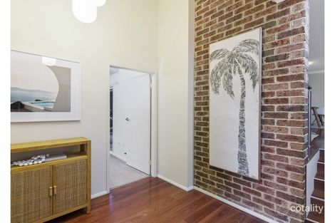 Property photo of 8 Fox Glove Close Green Point NSW 2251