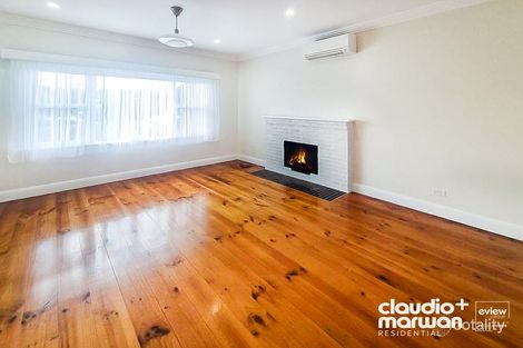 Property photo of 1 Victoria Street Oak Park VIC 3046