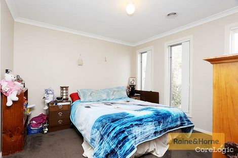 Property photo of 34 Cootamundra Circuit Harkness VIC 3337