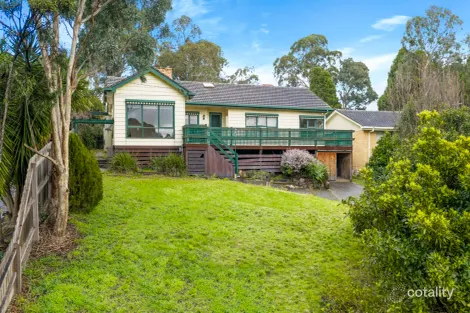 Property photo of 128 Brougham Street Eltham VIC 3095