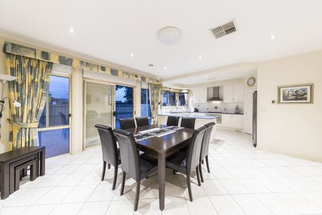 Property photo of 2 Brampton Circuit Delahey VIC 3037