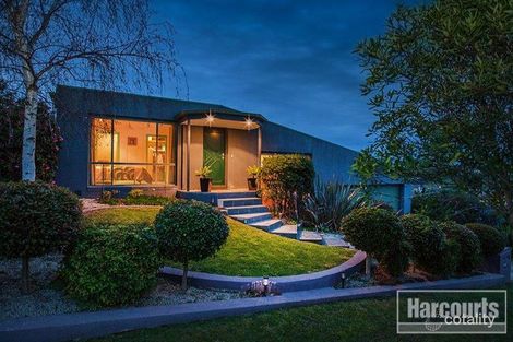 10 Breyleigh Dr, Pakenham, VIC 3810