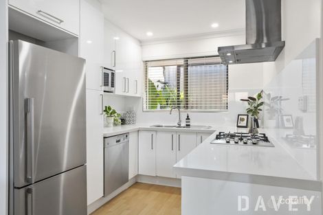 5/16 Wheatcroft St, Scarborough, WA 6019