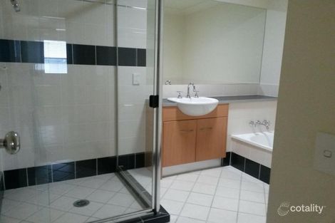 Property photo of 8/5 Central Avenue Mount Ommaney QLD 4074