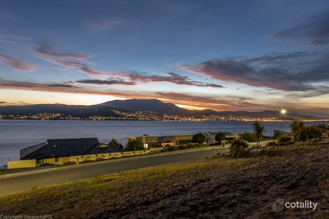 960 Oceana Dr, Tranmere, TAS 7018