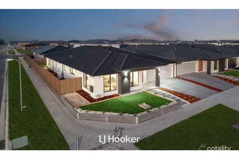 Property photo of 21 Crescendo Boulevard Clyde VIC 3978