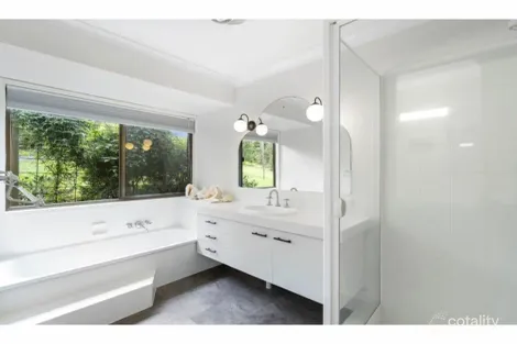 Property photo of 10 Edwards Place Ormeau QLD 4208