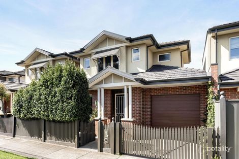 4b Mcfadzean Ave, Reservoir, VIC 3073