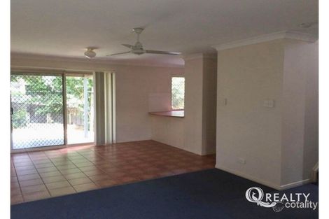 Property photo of 18/29 Oatland Crescent Holland Park West QLD 4121