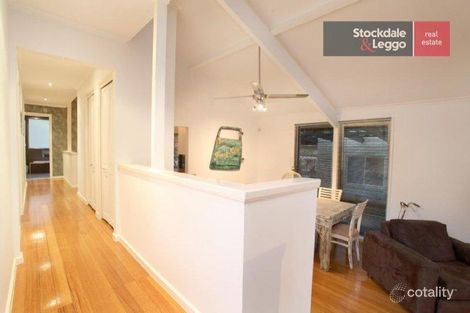 Property photo of 318 Carrick Drive Gladstone Park VIC 3043