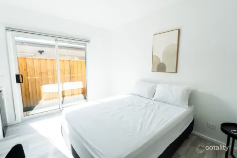 16 Sian Cct, Waurn Ponds, VIC 3216